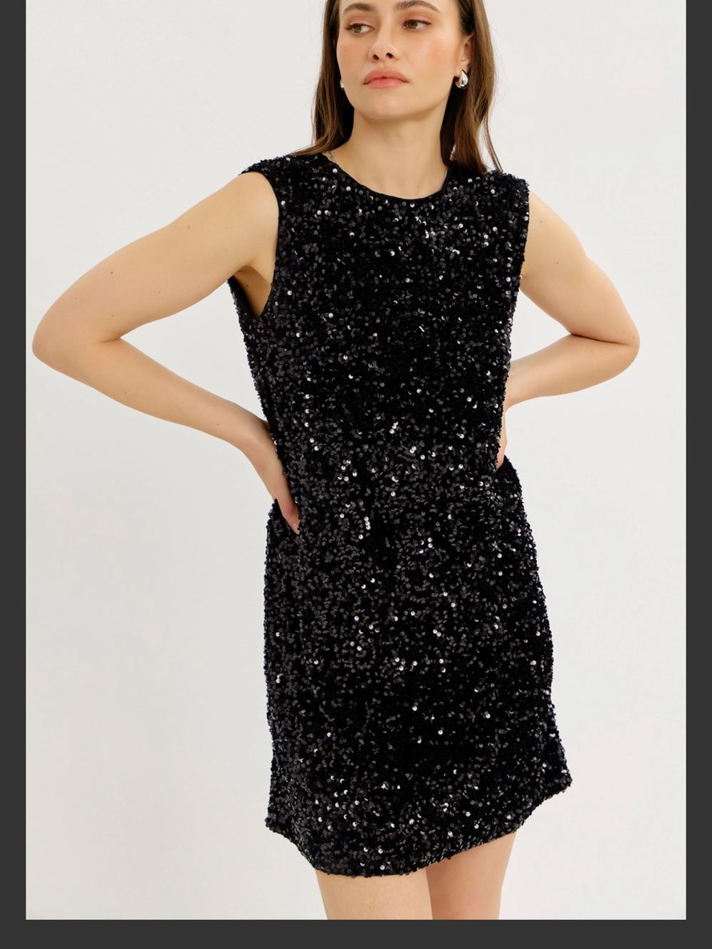 (716) Holiday Magic Sequin Velvet Dress with Back Contrast Ribbon - NWT - L